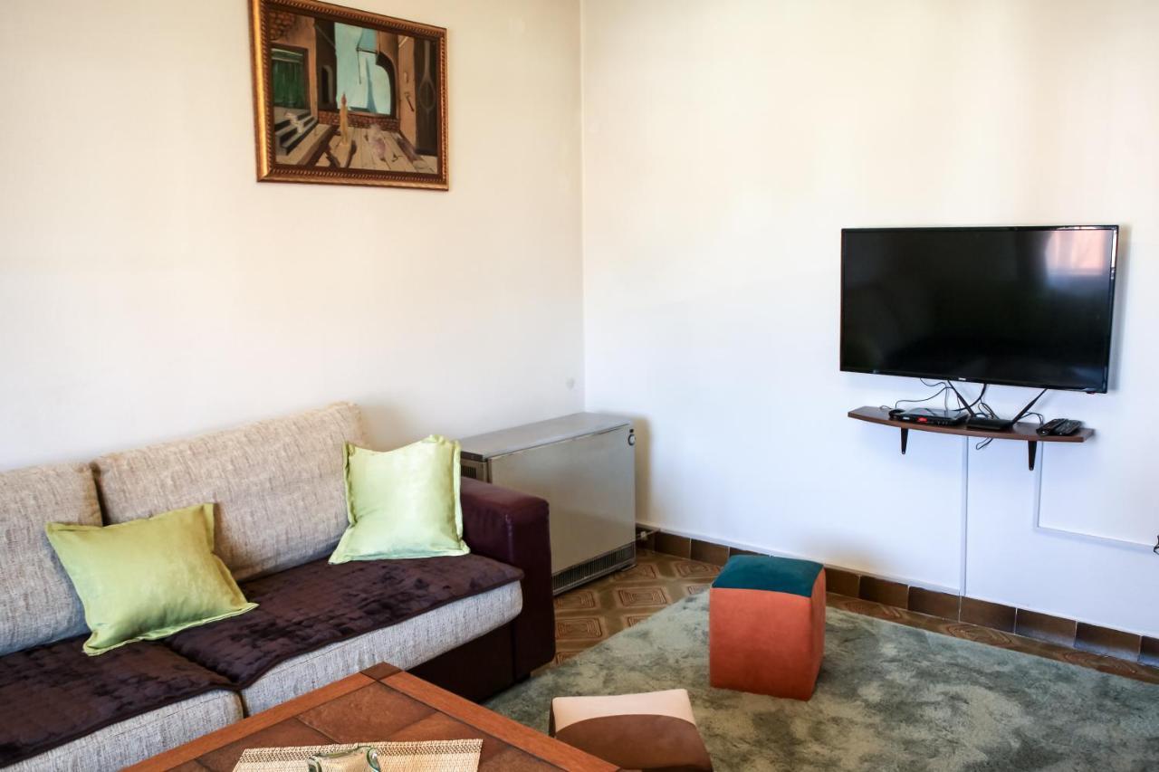 Apartment Dejan Cetinje Luaran gambar