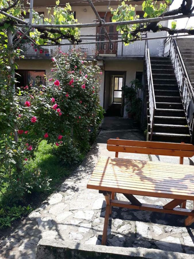 Apartment Dejan Cetinje Luaran gambar